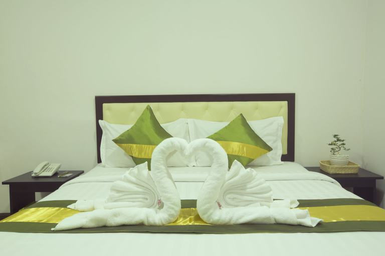 Bedroom 2, Royal Platinum Hotel, Yangon