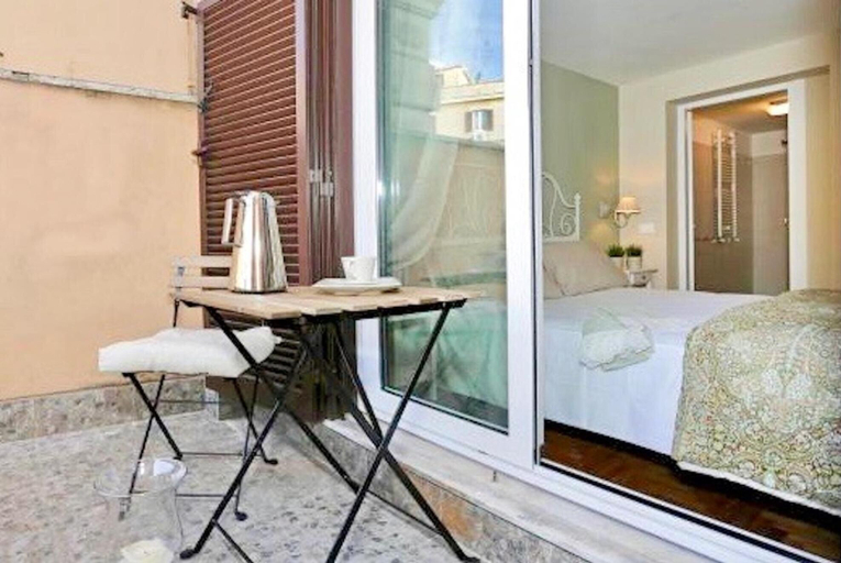 Bedroom 2, San Vito Suites, Rome