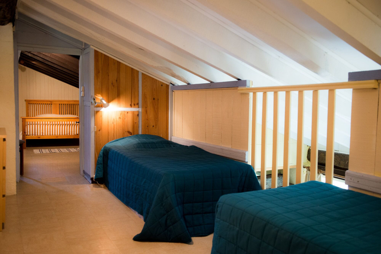 Bedroom 3, Nature's Pace Holidays, Aude