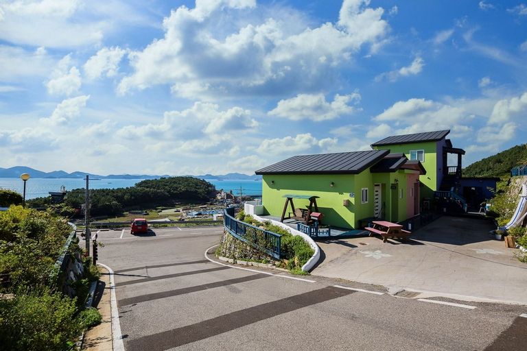 Exterior & Views 1, 13 Ohoo Pension, Namhae