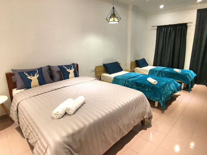 Bedroom 2, iBook9 Deluxe Family Suite by iBook Homestay, Pulau Penang