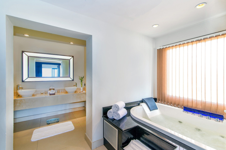 Bathroom 5, Secrets St. James Montego Bay - Luxury - Adults Only - All Inclusive