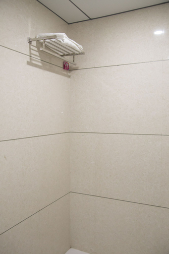 Bathroom 3, Hotel Orange International, Surat