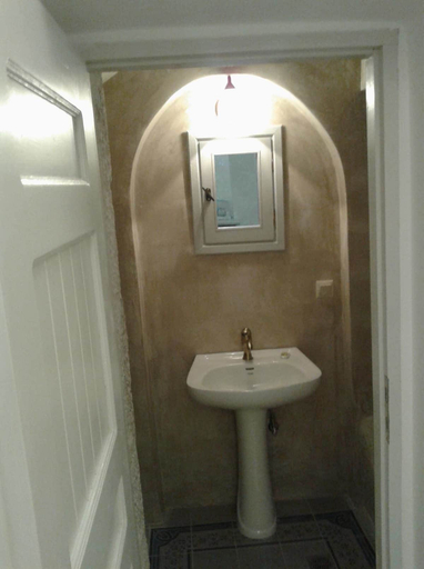 Bathroom 4, Ampelos Tower, Peloponnese