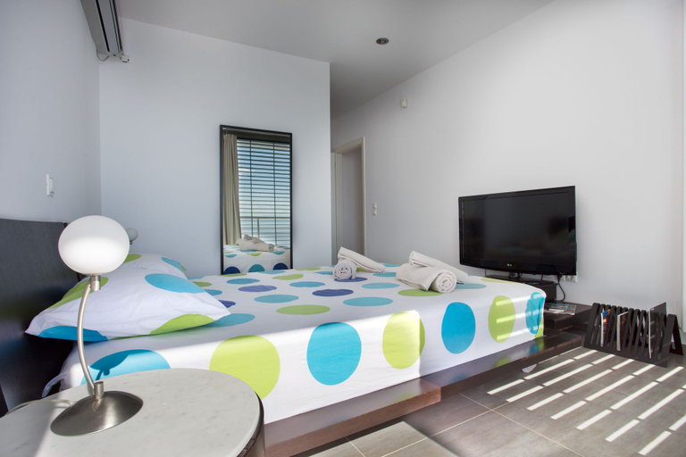Bedroom 5, 600m² homm Luxury Villa Sea Side Evia 16ppl, Central Greece