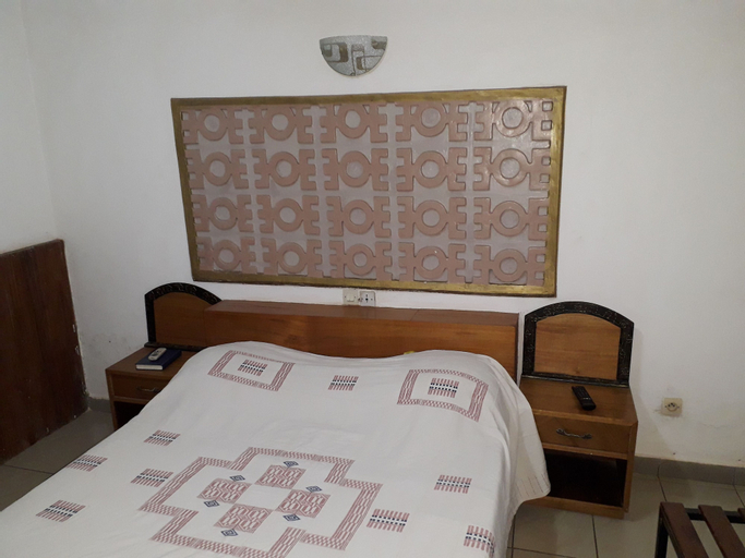 Bedroom 3, Hotel Non-Stop, Poro