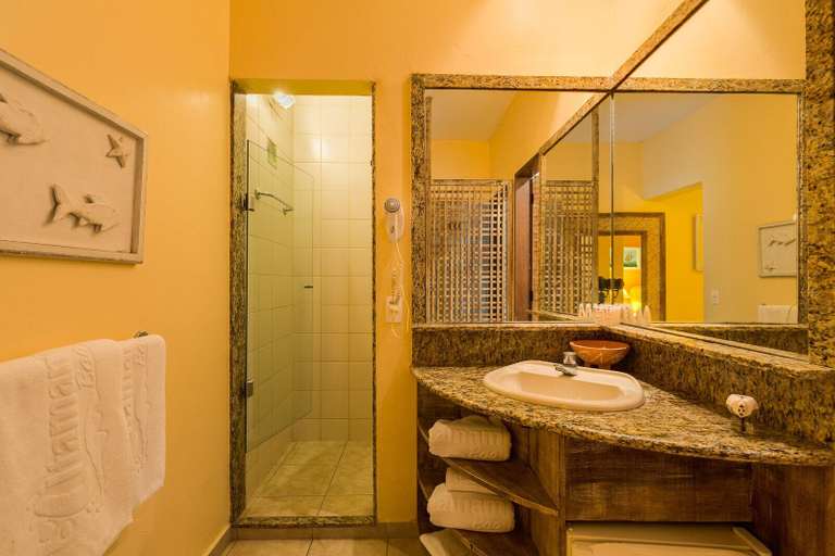 Bathroom 5, Itamambuca Eco Resort, Ubatuba