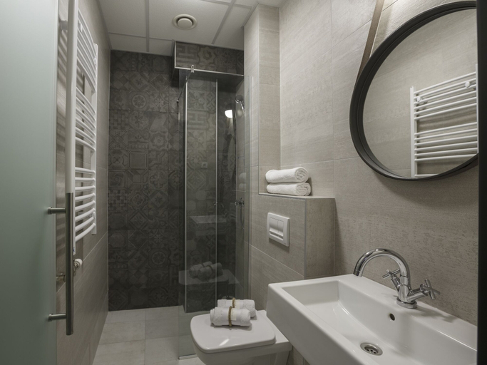 Bathroom 5, Savamala Place, Belgrade