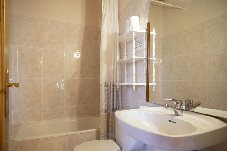 Bathroom 3, Casa Rural Toki Ona, Navarra