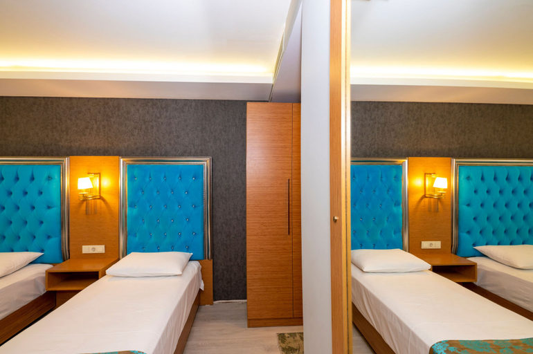 Bedroom 2, Grand Palace Hotel, Bakırköy