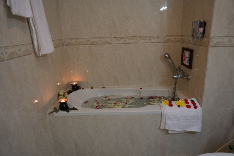 Bathroom 3, WoodrootsBanteaychhmar, Siem Reap