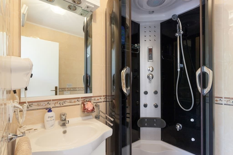 Bathroom 3, Apartments Cable car, Dubrovnik