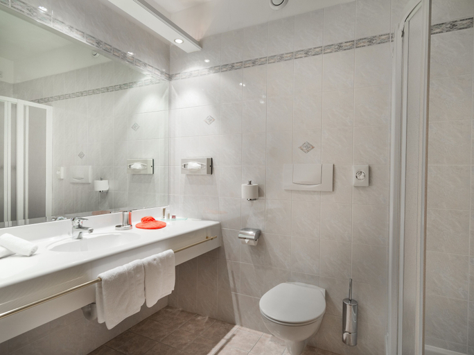 Bathroom 4, Der Verdinser Hof, Bolzano