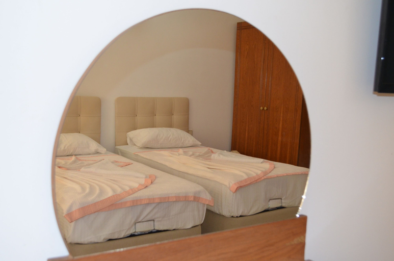 Bedroom 4, Prens Yildiz Hotel, Ayvalık