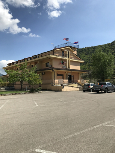 Exterior & Views 2, Hotel Ristorante Villa Pegaso, Caserta