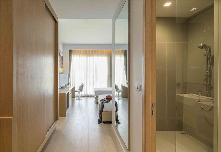 Bathroom 10