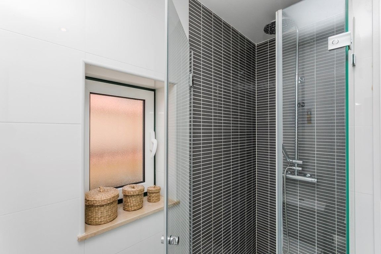 Bathroom 4, LxWay Apartments Alfama - Rua do Paraíso, Lisbon
