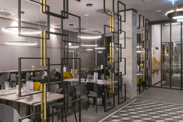 Food & Drinks 5, Hampton by Hilton Poznan Old Town, Poznań City