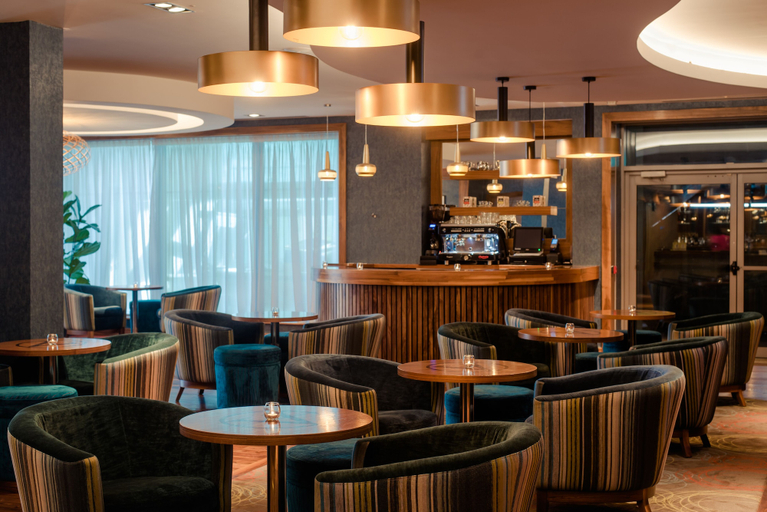Food & Drinks 5, Tallaght Cross Hotel, Dublin
