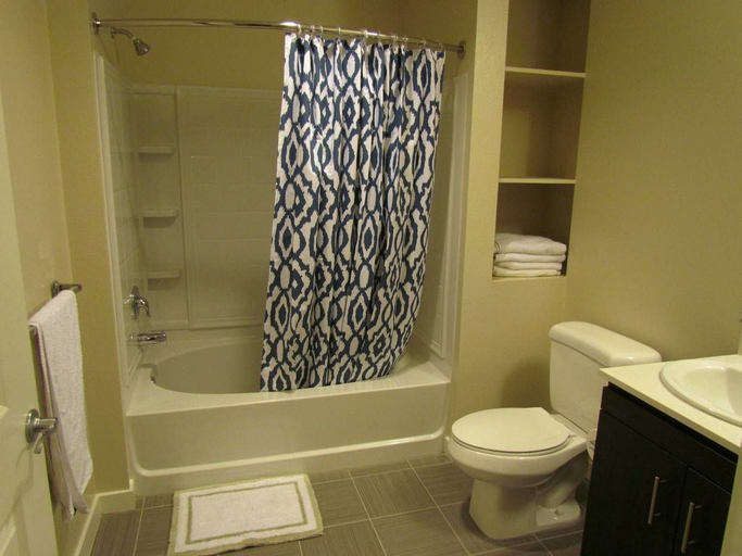 Bathroom 4, Full Amenities One Bedroom, Los Angeles