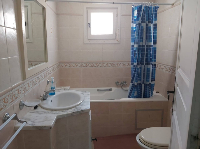 Bathroom 4, El Goulli Appartement, Hergla
