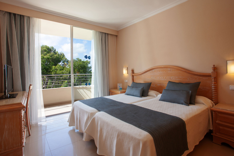 Bedroom 3, Grupotel Natura Playa, Baleares