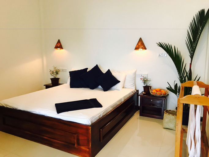 Bedroom 3, Cozy Bay, Pothuvil