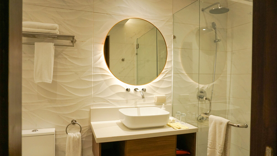 Bathroom 4, Aureo La Union, San Fernando City