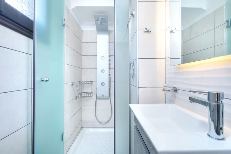 Bathroom 3, Kamelia & Semeli Hotel, East Macedonia and Thrace