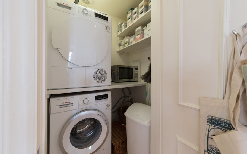 Bathroom 4, Dawson Place, London