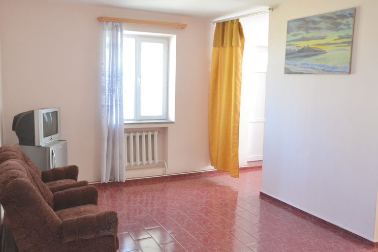 Others 4, Hotel de la Krunk