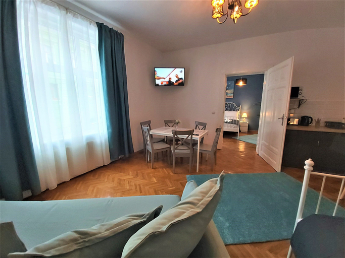 Others 5, 92 Residence, Brasov