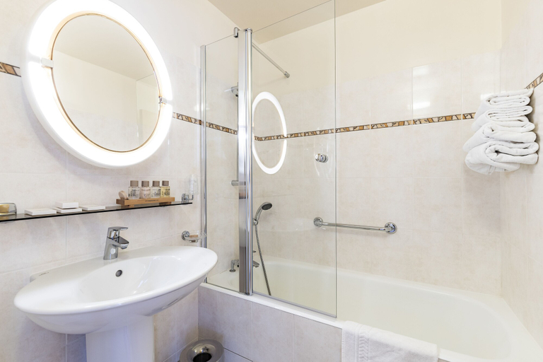 Bathroom 3, Hotel Les Arolles, Savoie