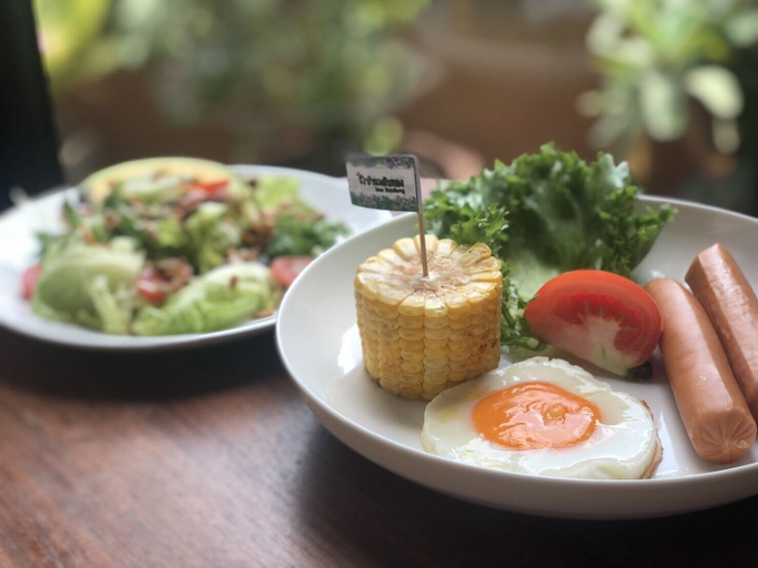 Food & Drinks 5, Baan Plubthong, Muang Chiang Rai