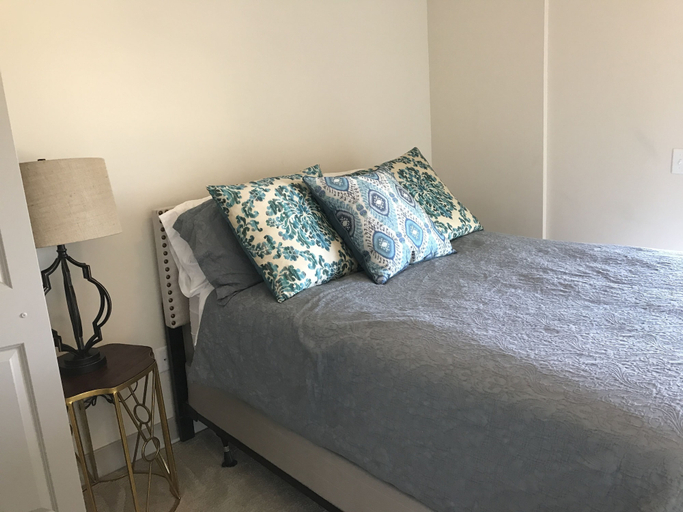 Bedroom, MAJA Group Apartments at Nouvelle, Fairfax