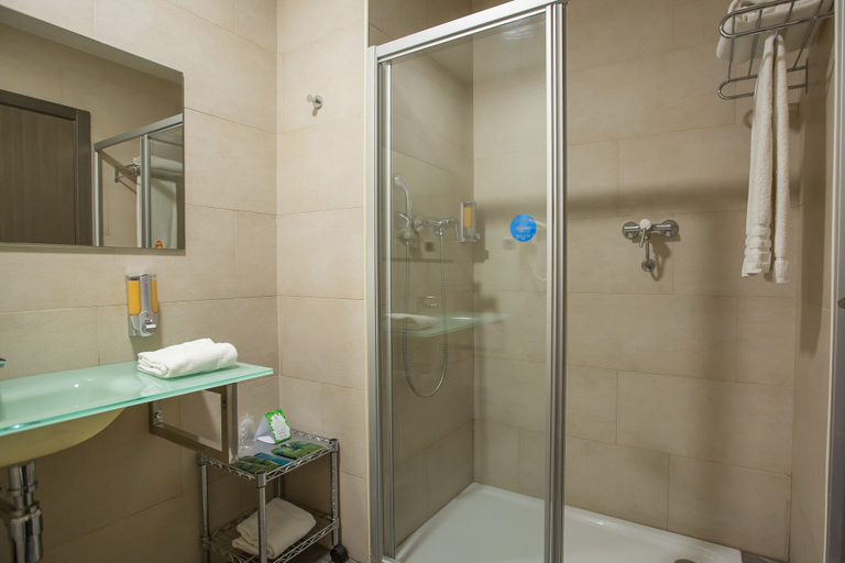 Bathroom 5, Hotel Venture Sant Cugat, Barcelona