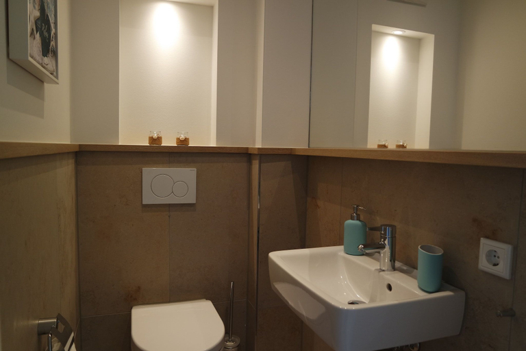 Bathroom 4, Strandperle, Aurich