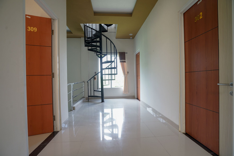 Others 4, OYO 958 Penginapan Timur, Palembang