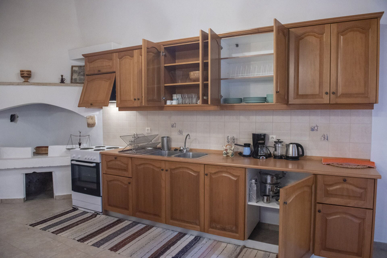 Others 5, Luxury Maisonette, Big Yard, Crete