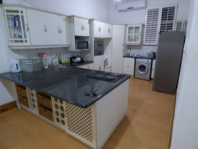 Others 5, Daisy Lodge, eThekwini