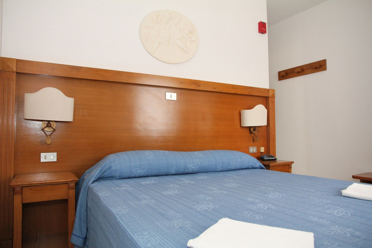 Bedroom 3, Hotel Da Remo, L'Aquila