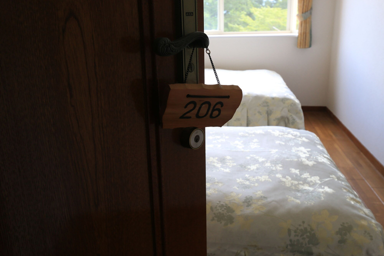 Bedroom 2, Pension Tinkuna, Minamiaso