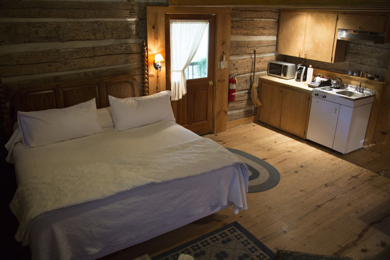 Bedroom 2, French Camp Bed and Breakfast, Choctaw