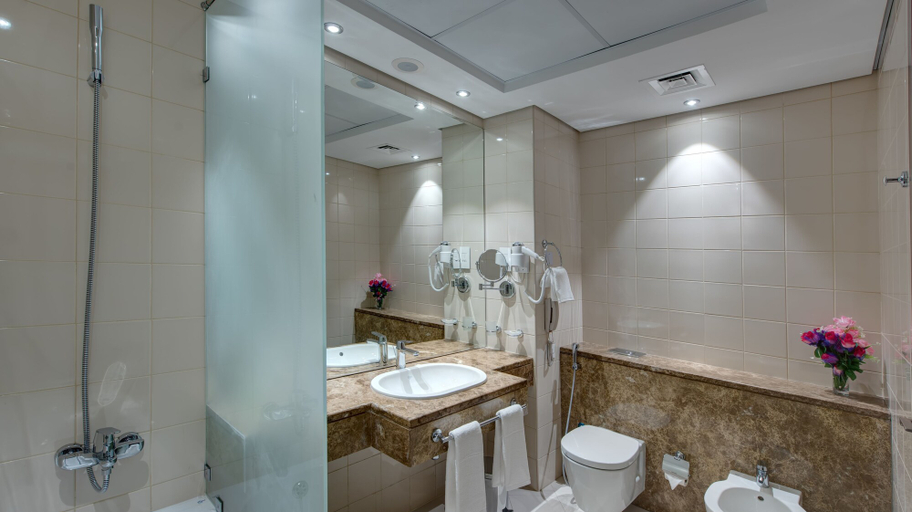 Bathroom 5, Center Hotel Sharjah, Sharjah City
