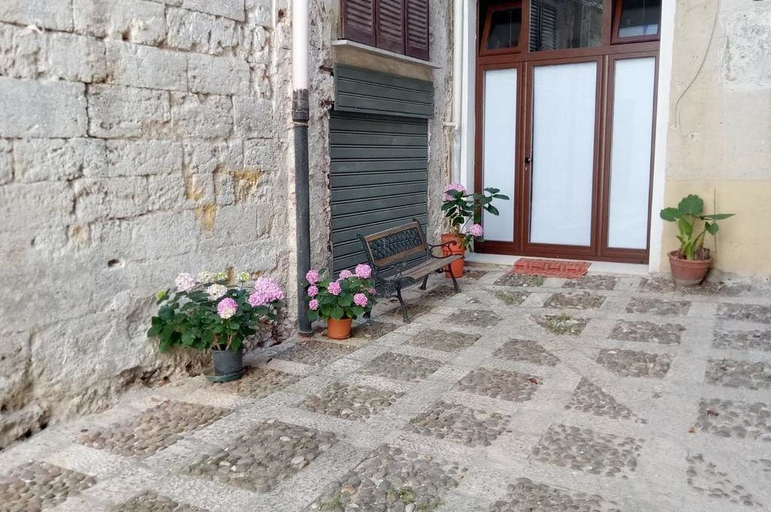 Exterior & Views 2, B&B Garibaldi, Trapani