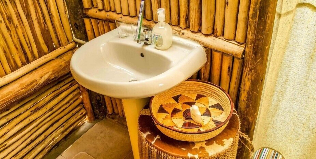Bathroom 3, Living Waters Resort, Buikwe