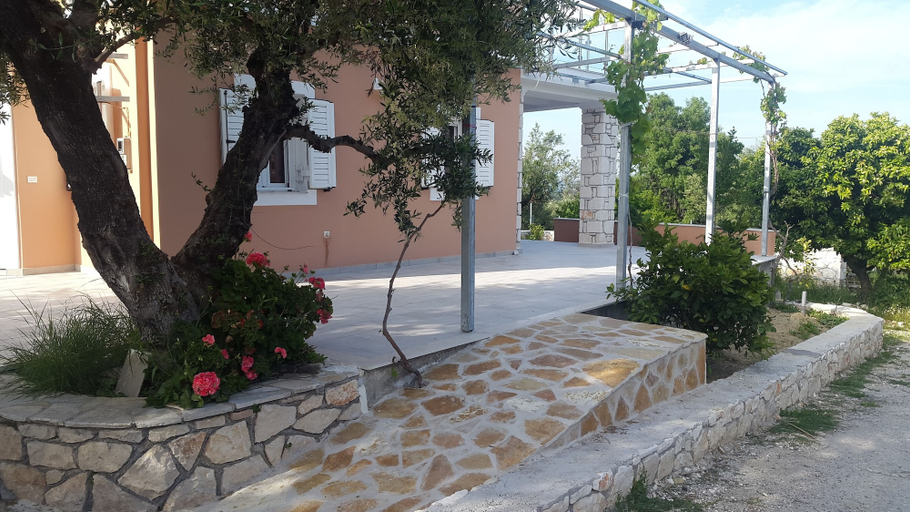 Terrace/patio 2, Villa Antonio, Ionian Islands