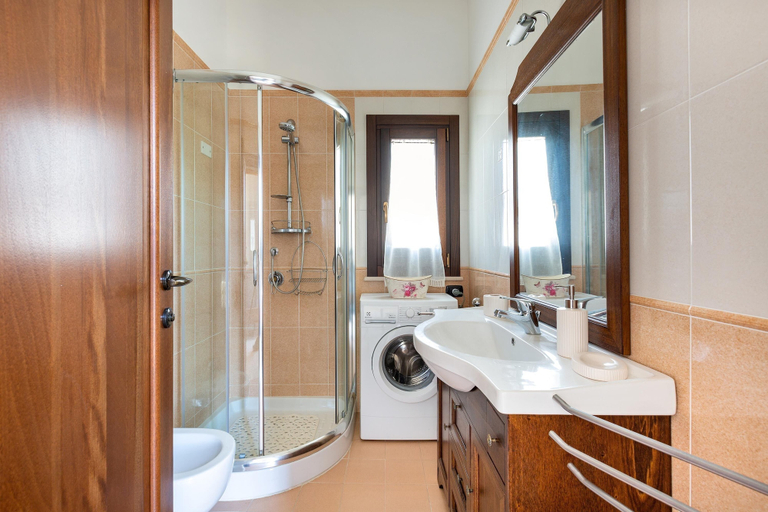 Bathroom, 2185 Dependance di Cristina by Barbarhouse, Lecce