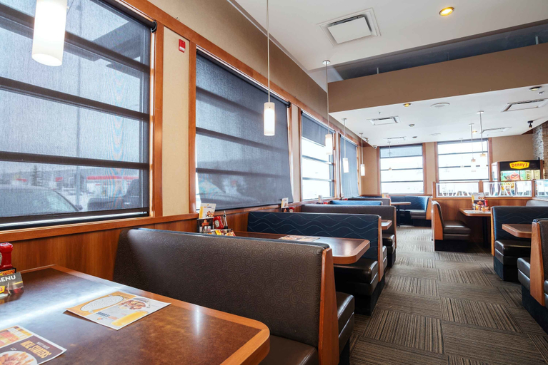 Food & Drinks 5, Sandman Hotels & Suites Calgary West, Division No. 6