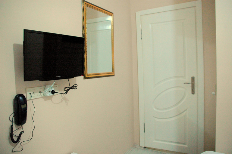 Bathroom 5, Tolga Hotel, Fatih
